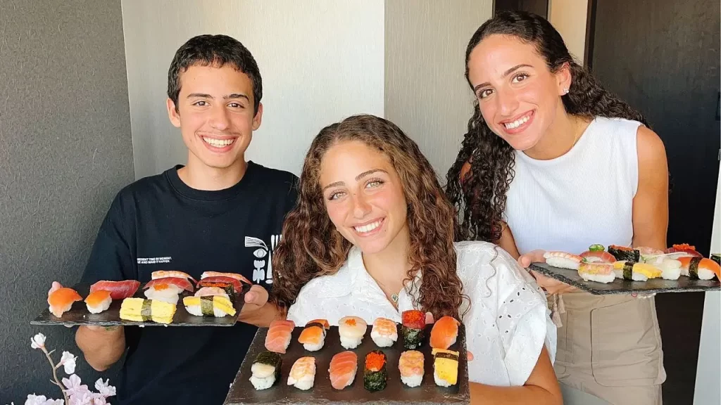 Sushi making experience in Tokyo