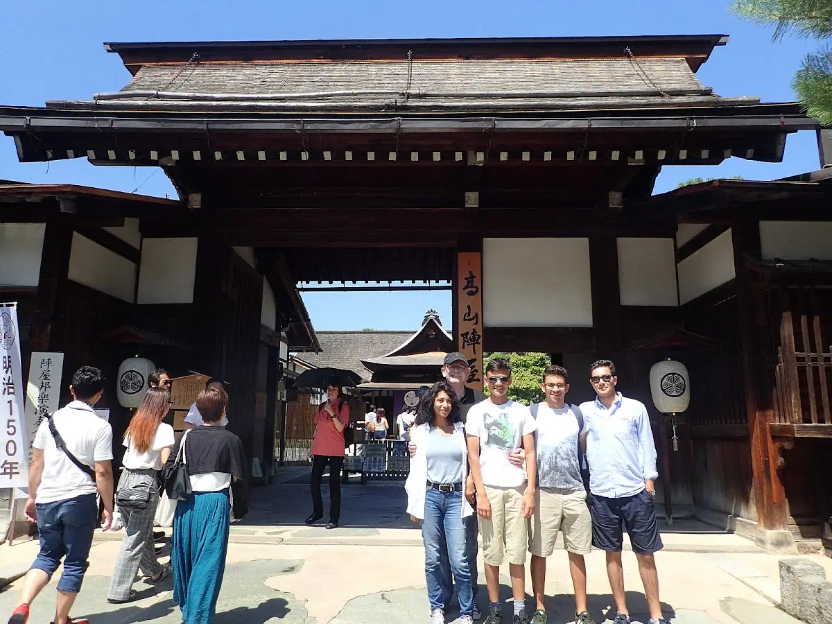 9ece6b72-59f6-4eb3-869e-fac15f9713e2