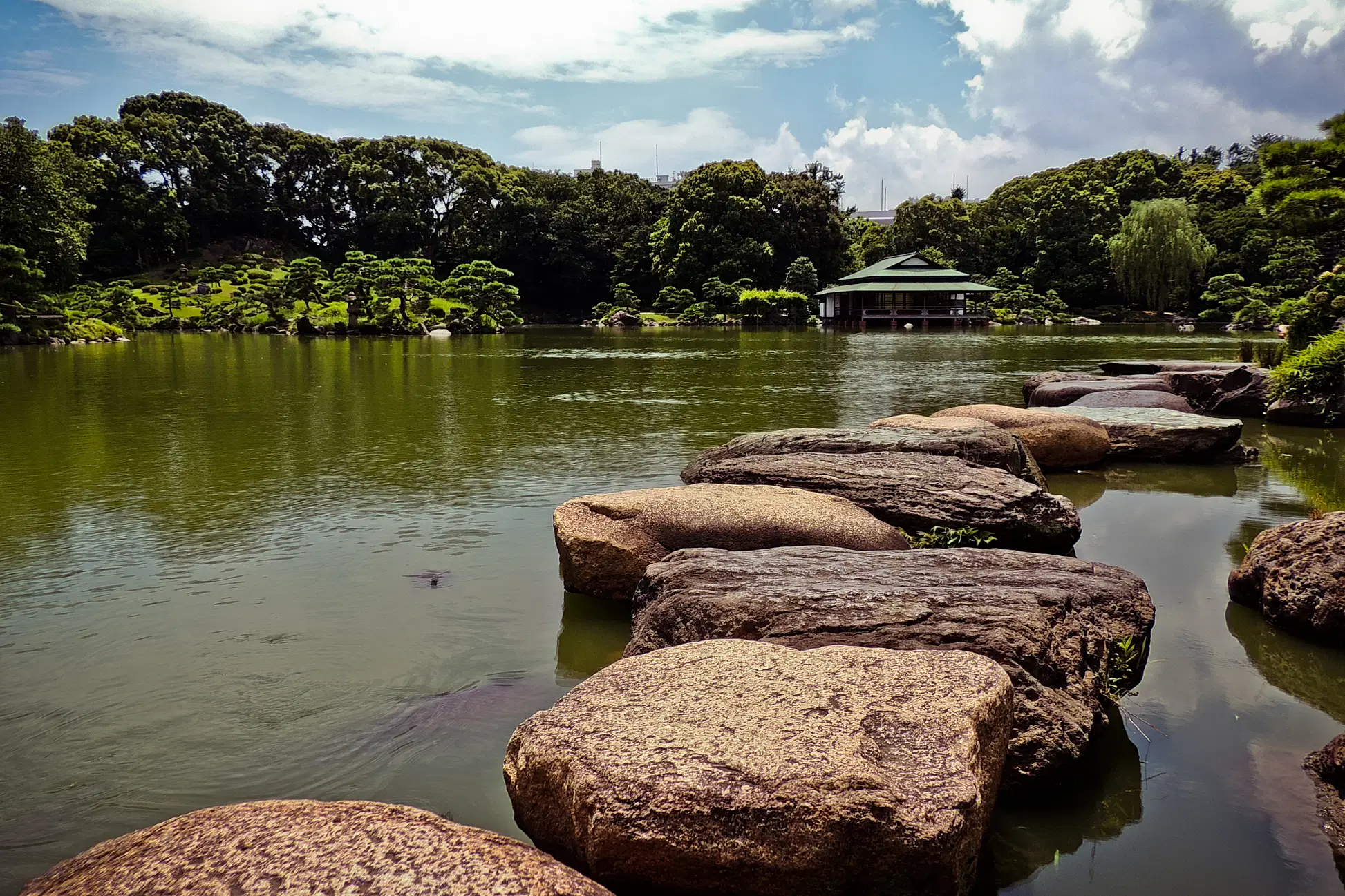 aba5c3a8-070d-438d-82c3-2891c2982a24