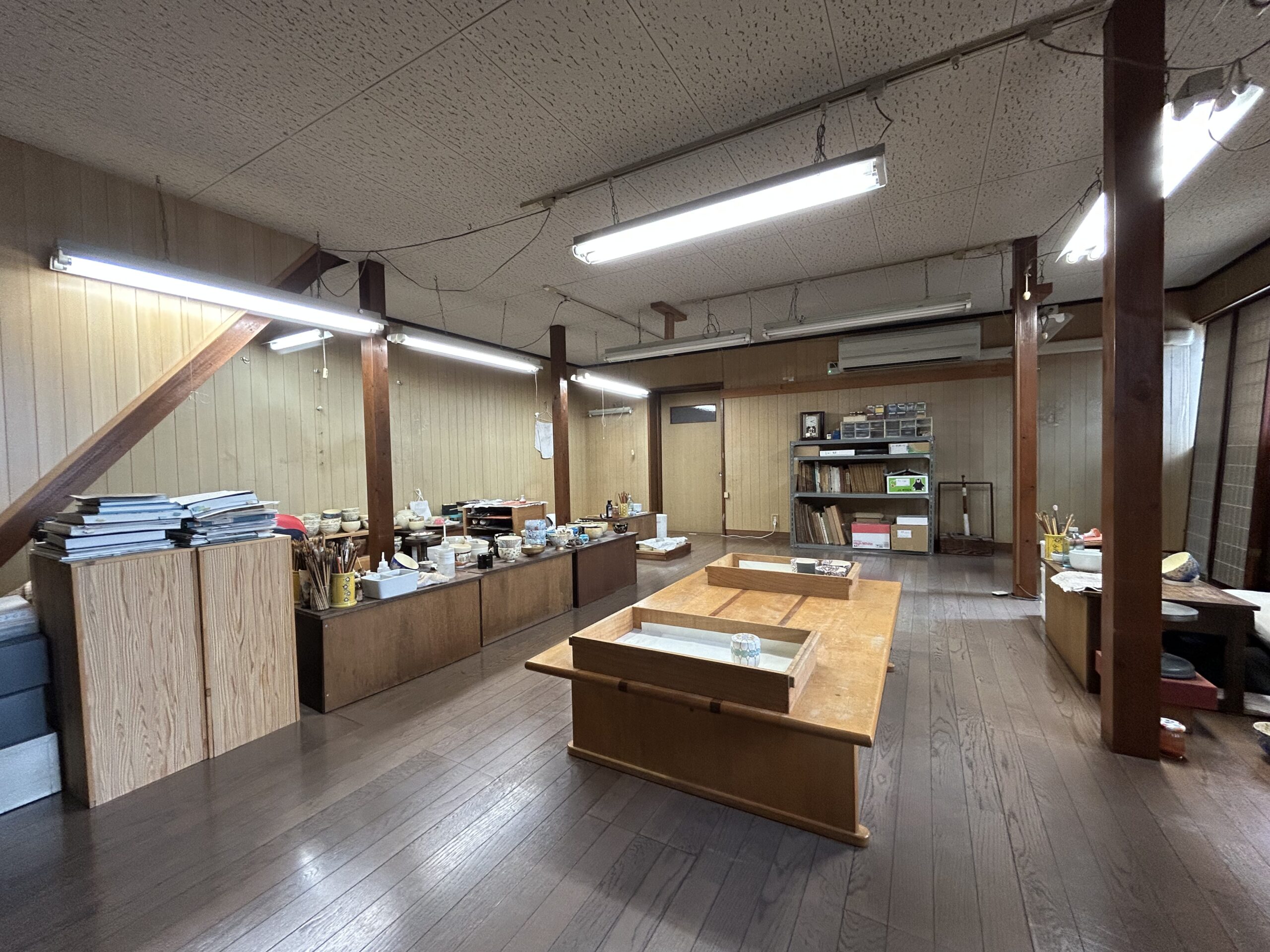 絵付け作業アトリエ