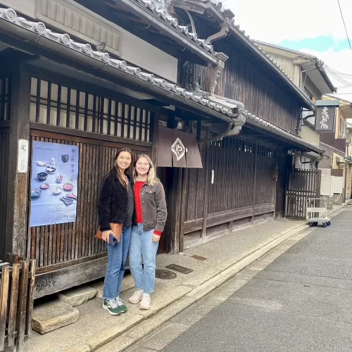 c0961665-f110-4fe3-86a0-7e0287f4adcb